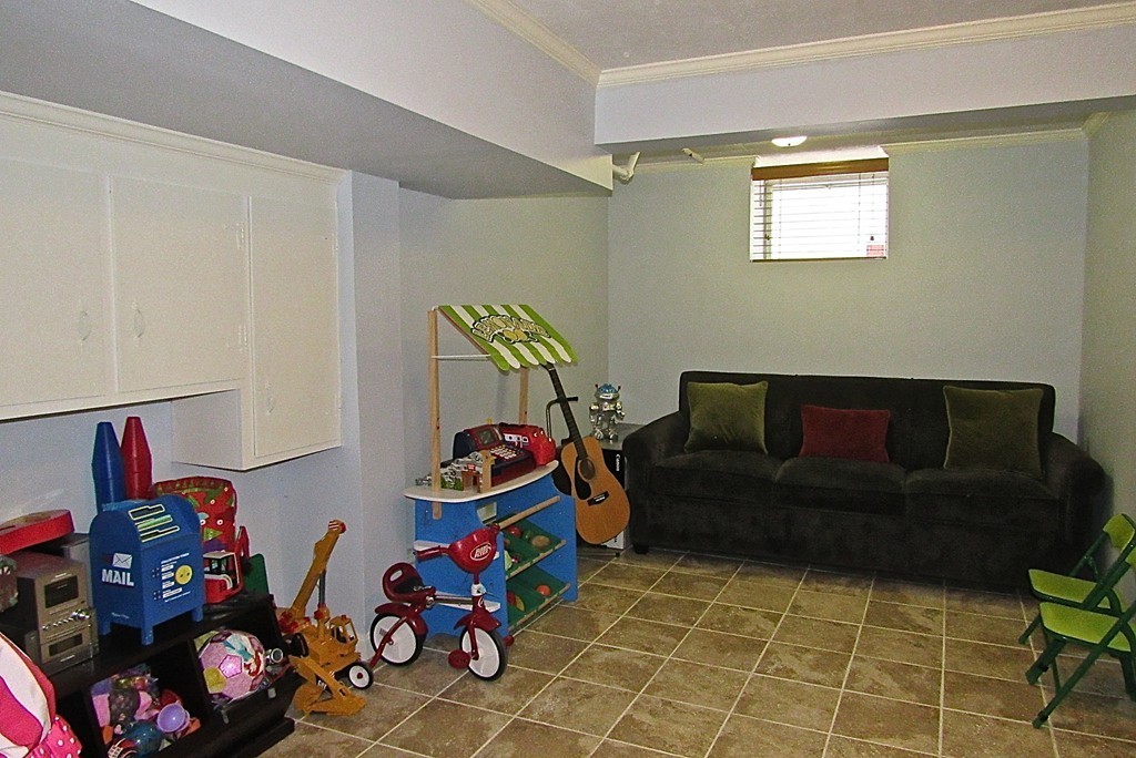 15 Rickerhill Road Boston, MA 02132 - Photo 21 of 22 Gallery Image 21