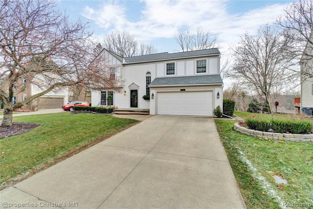 905 Ravine Terrace Drive Rochester Hills, MI 48307 - Photo 1 of 28
