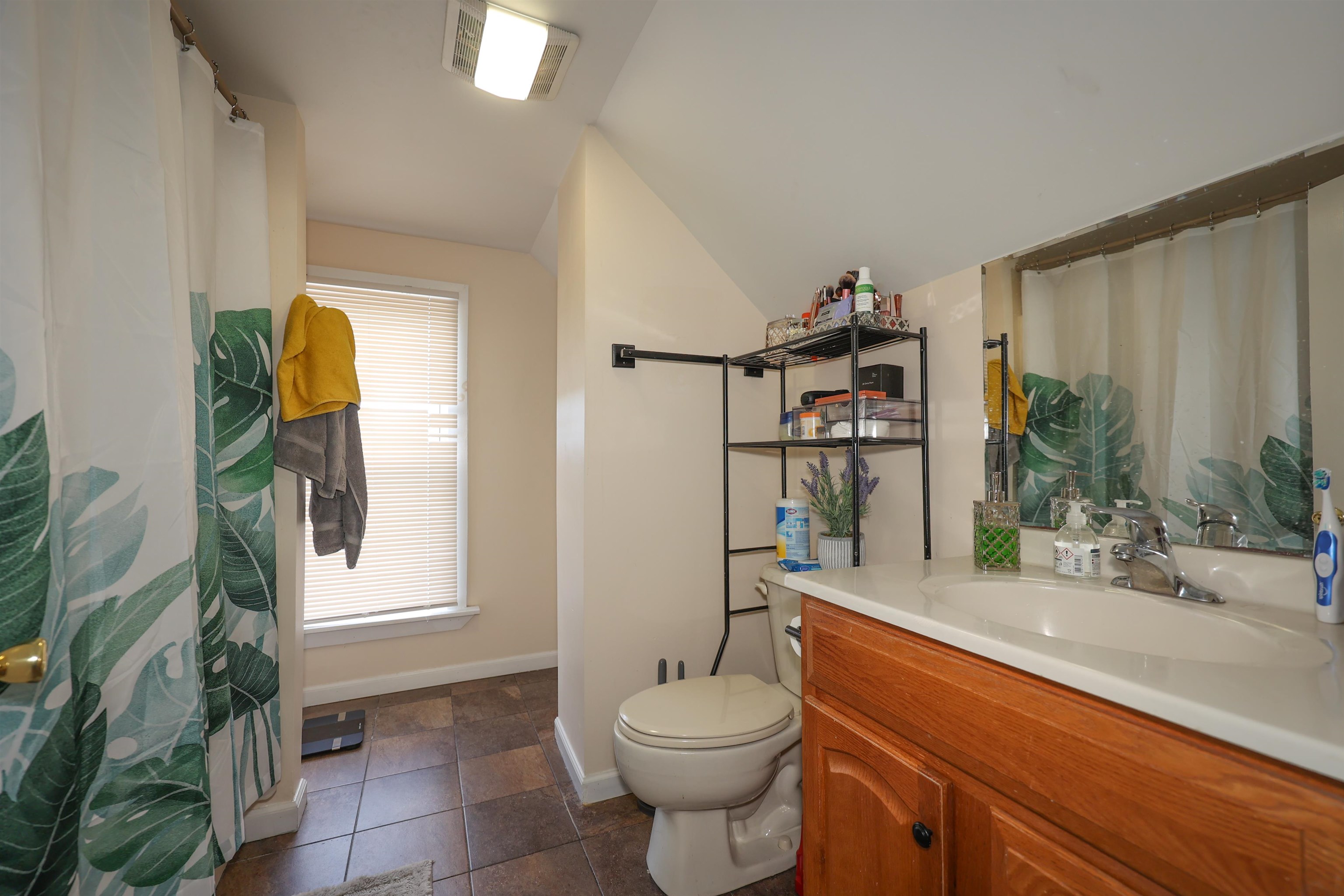 171 Boutwell Street, Unit 2 Manchester, NH 03102 - Photo 19 of 27