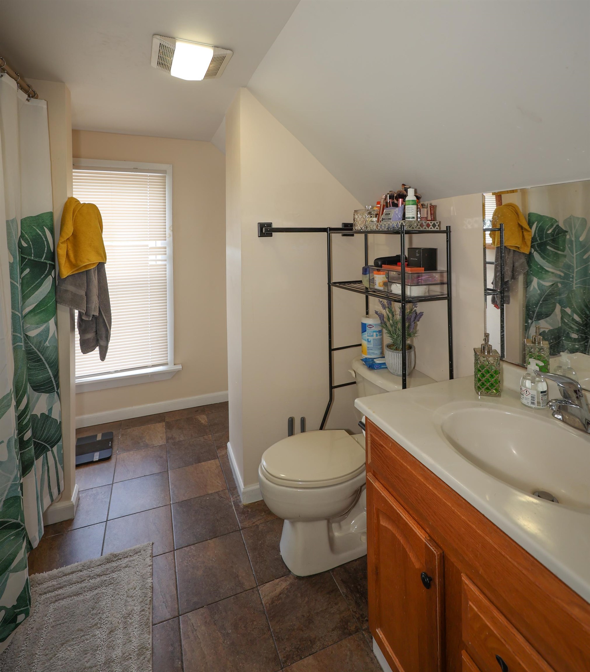 171 Boutwell Street, Unit 2 Manchester, NH 03102 - Photo 20 of 27