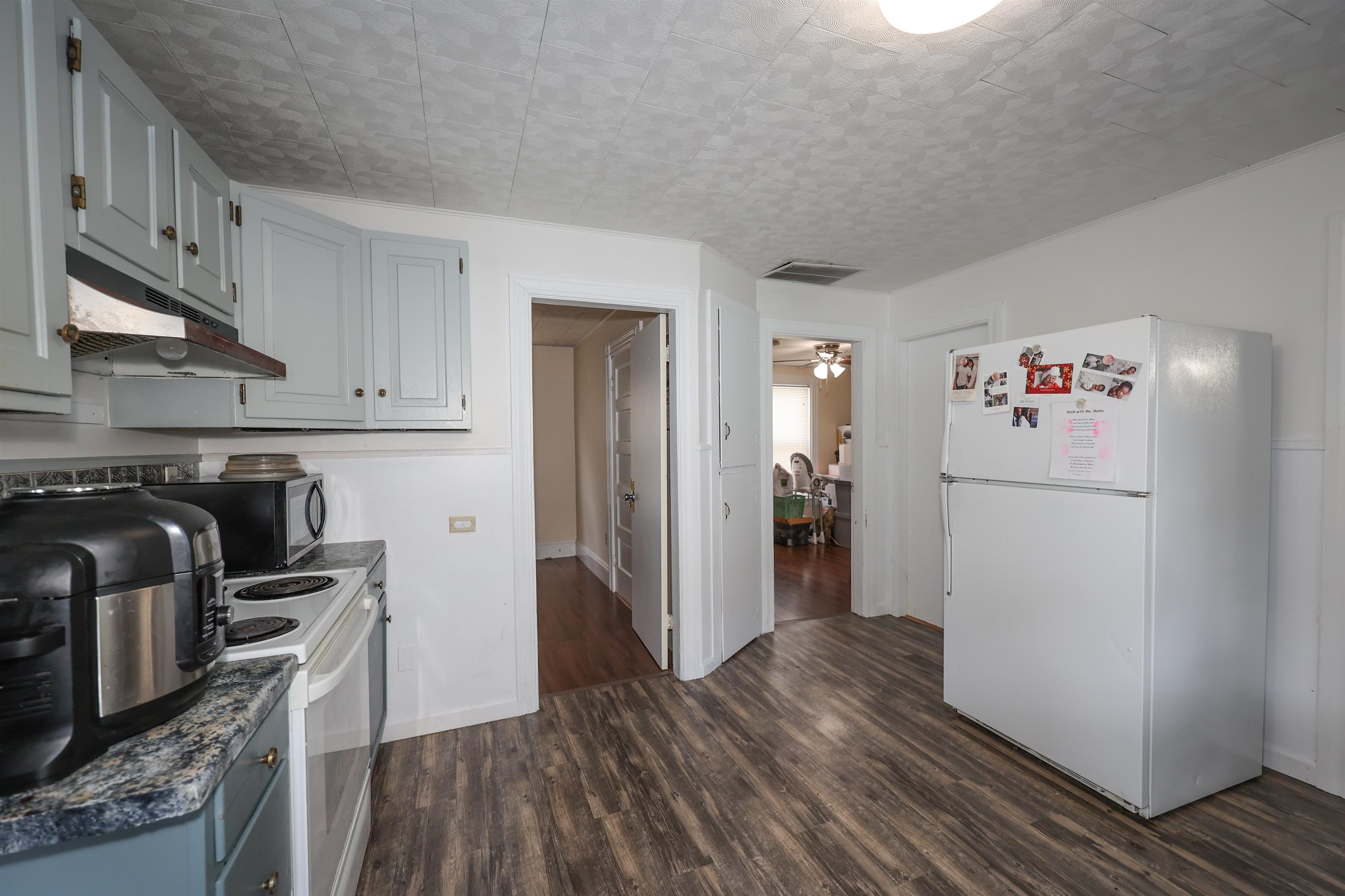 171 Boutwell Street, Unit 2 Manchester, NH 03102 - Photo 24 of 27