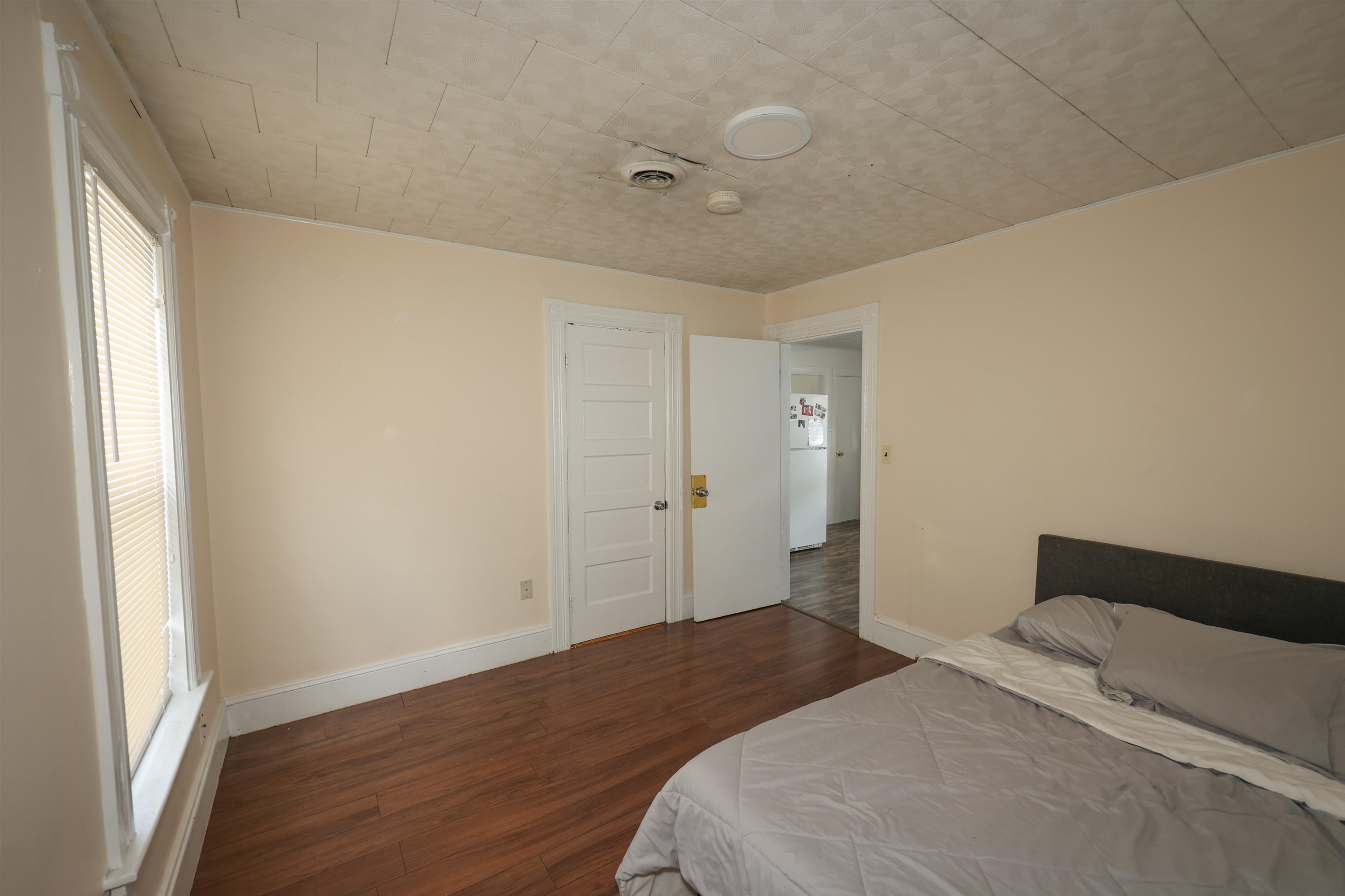 171 Boutwell Street, Unit 2 Manchester, NH 03102 - Photo 3 of 27