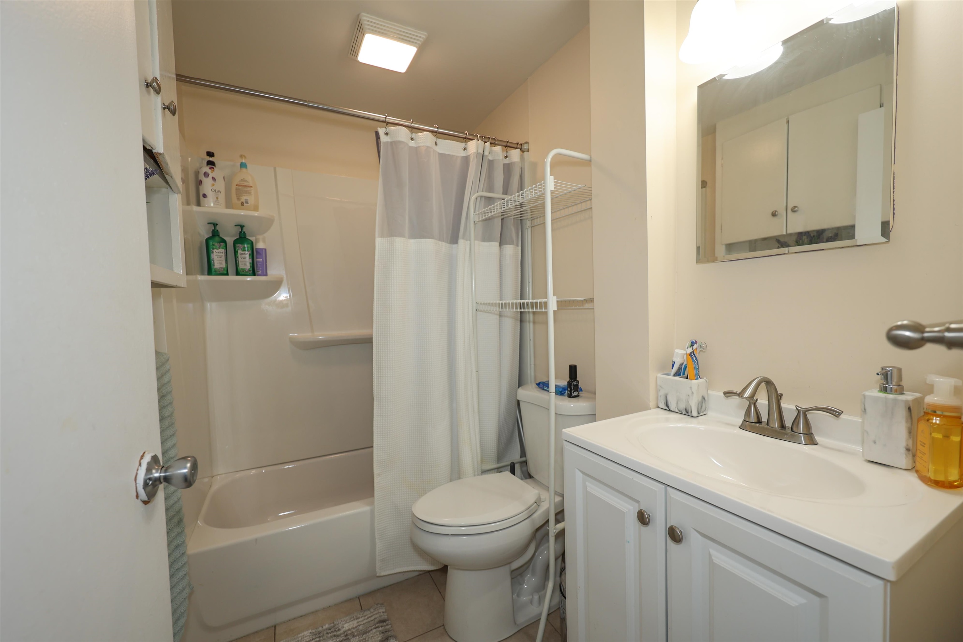 171 Boutwell Street, Unit 2 Manchester, NH 03102 - Photo 7 of 27