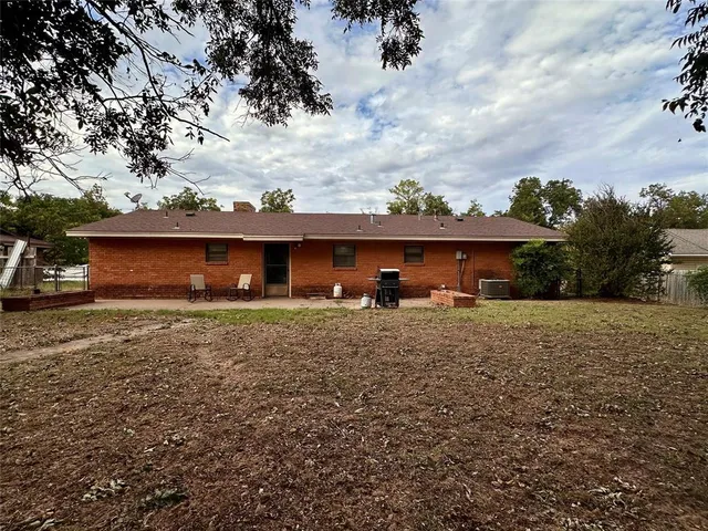 $150,000 | 603 West McLain Street, Seymour, TX 76380