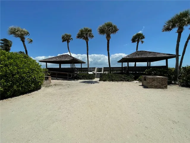 $2,500 | 1850 Bay Road, Unit 3F, Vero Beach, FL 32963