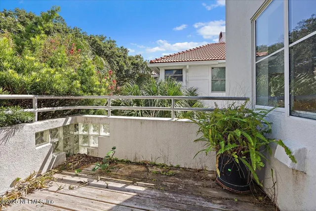 $1,100,000 | 94 Oceanside Drive, Atlantic Beach, FL 32233