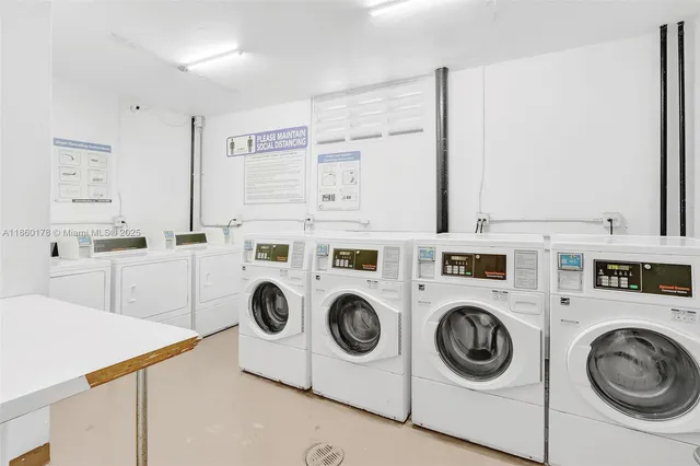 $2,100 | 1475 Northeast 125th Terrace, Unit 408H, North Miami, FL 33161