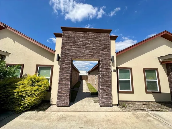 $825 | 3715 Valeria Street, Unit 1, Edinburg, TX 78541