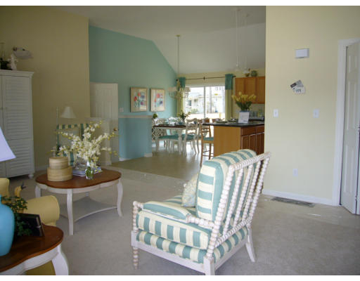 27 Brewster Road, Unit 4 Stoughton, MA 02072 - Photo 8 of 9 Gallery Image 8