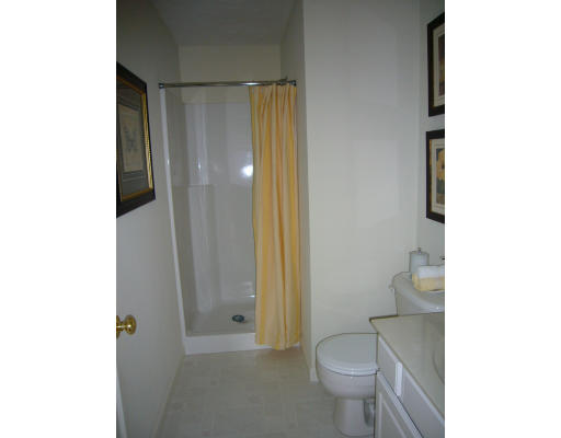 27 Brewster Road, Unit 4 Stoughton, MA 02072 - Photo 9 of 9 Gallery Image 9