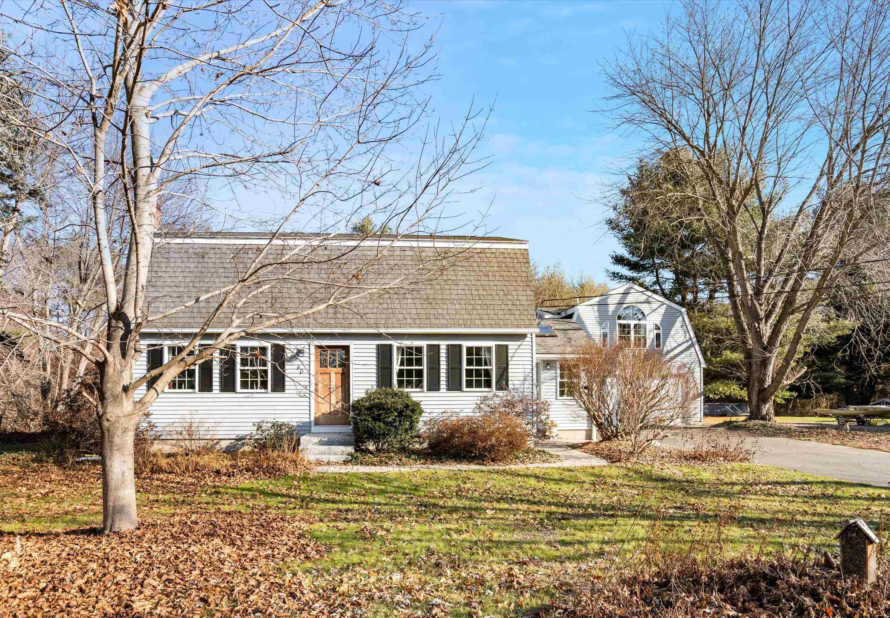 40 Dracut Road Hudson, NH 03051 - Photo 1 of 31