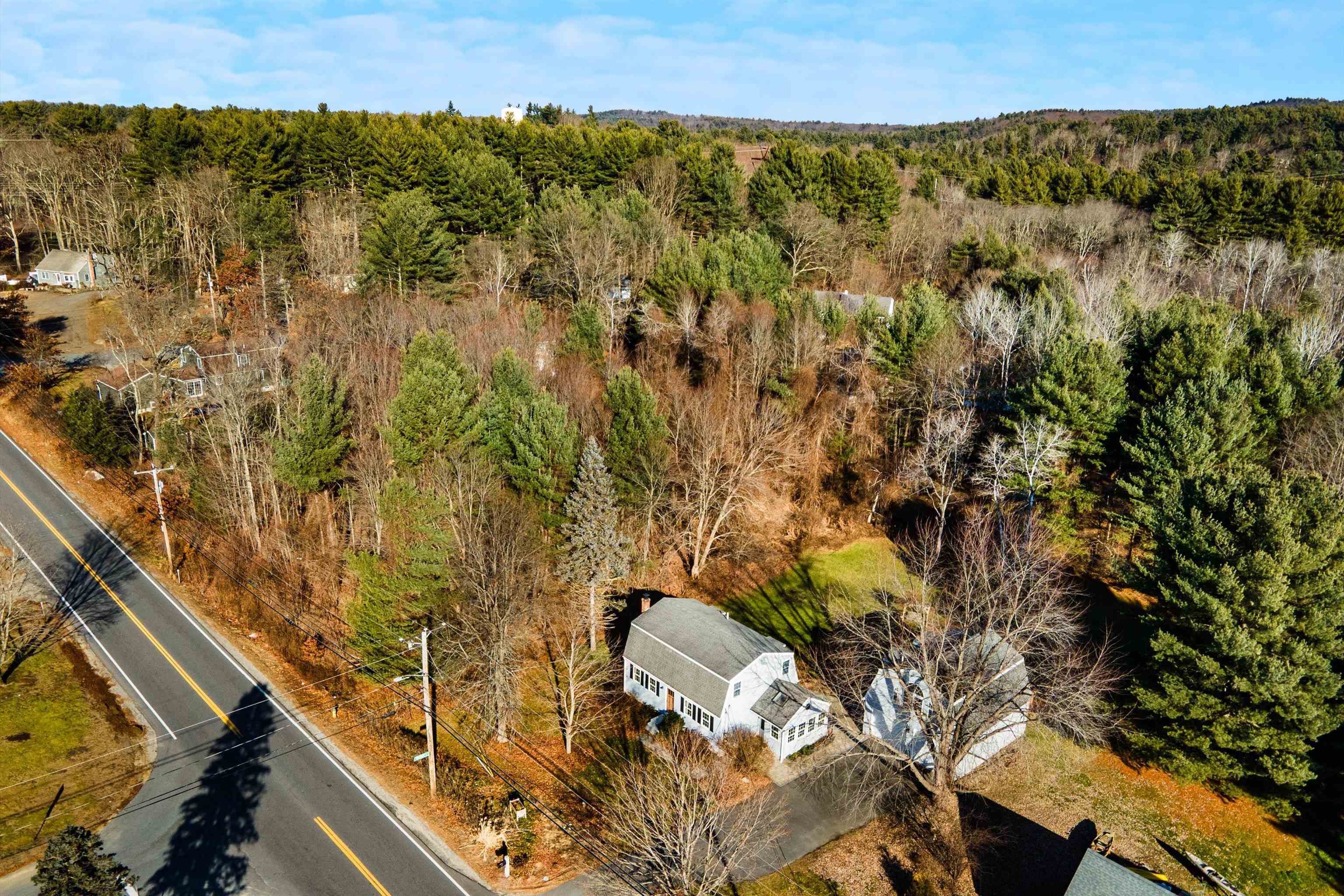 40 Dracut Road Hudson, NH 03051 - Photo 11 of 31