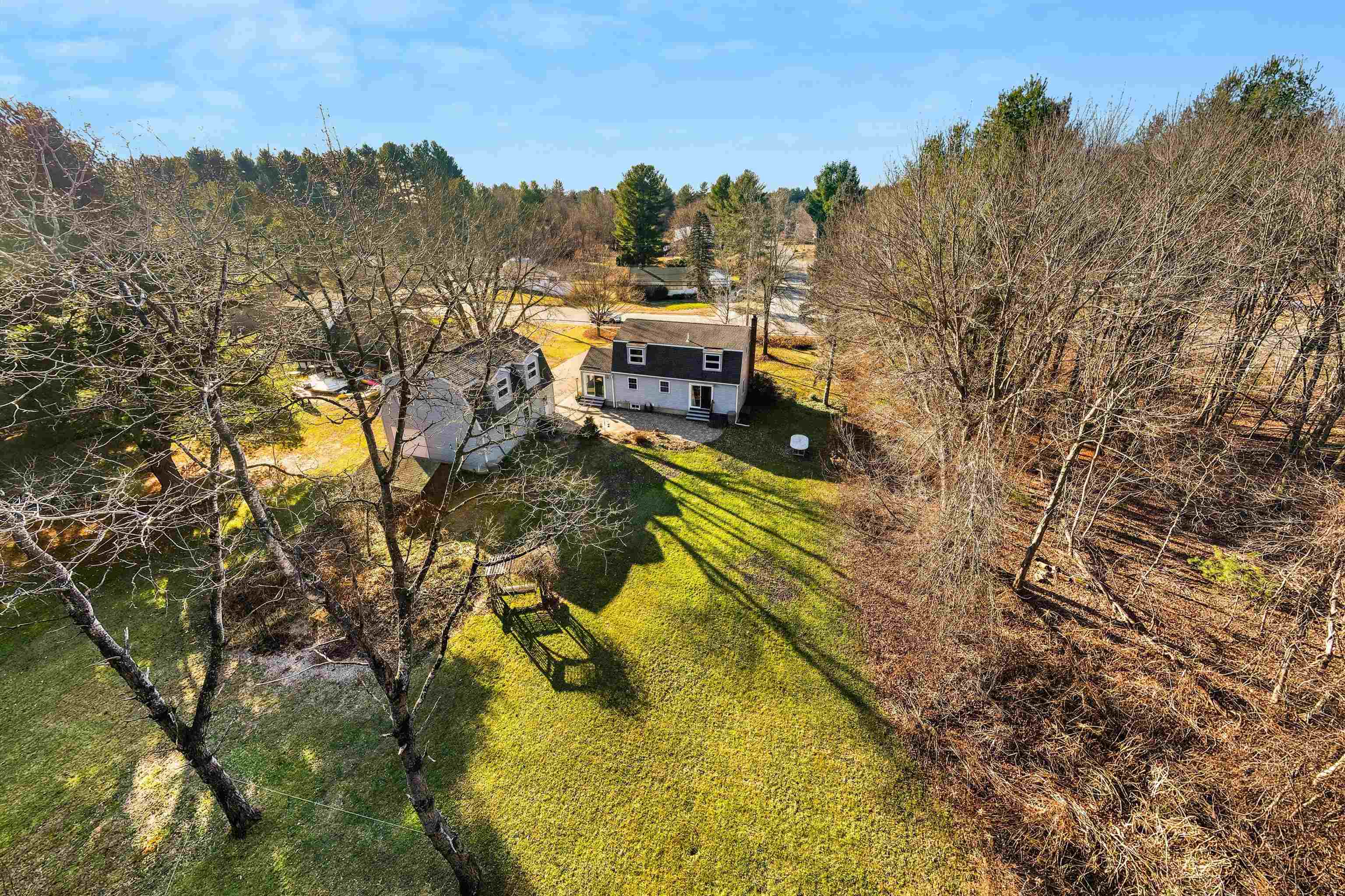 40 Dracut Road Hudson, NH 03051 - Photo 14 of 31
