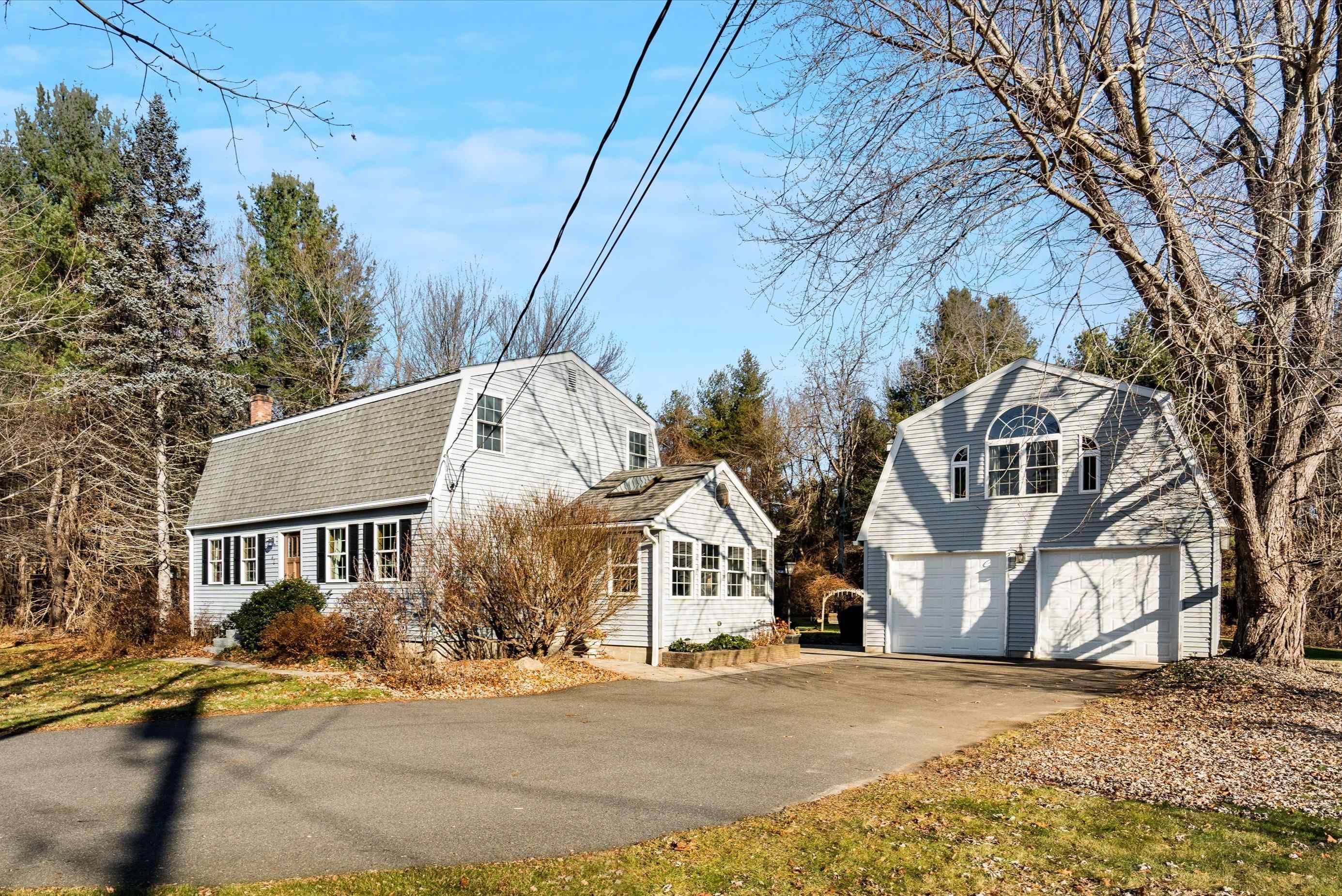40 Dracut Road Hudson, NH 03051 - Photo 16 of 31
