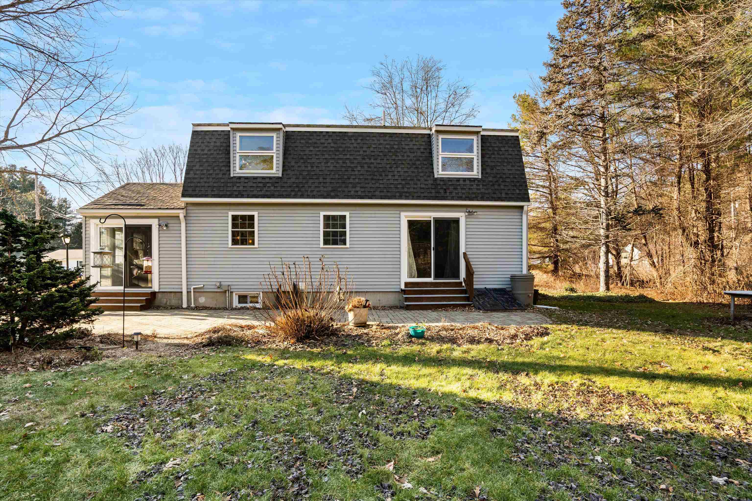 40 Dracut Road Hudson, NH 03051 - Photo 19 of 31