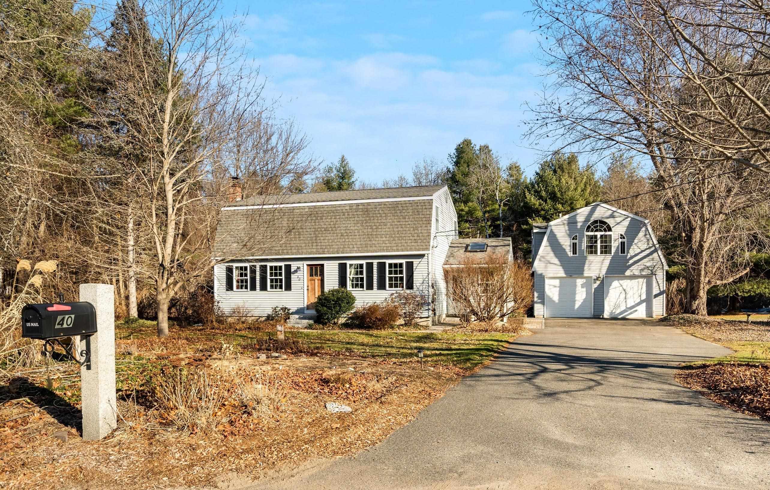 40 Dracut Road Hudson, NH 03051 - Photo 2 of 31