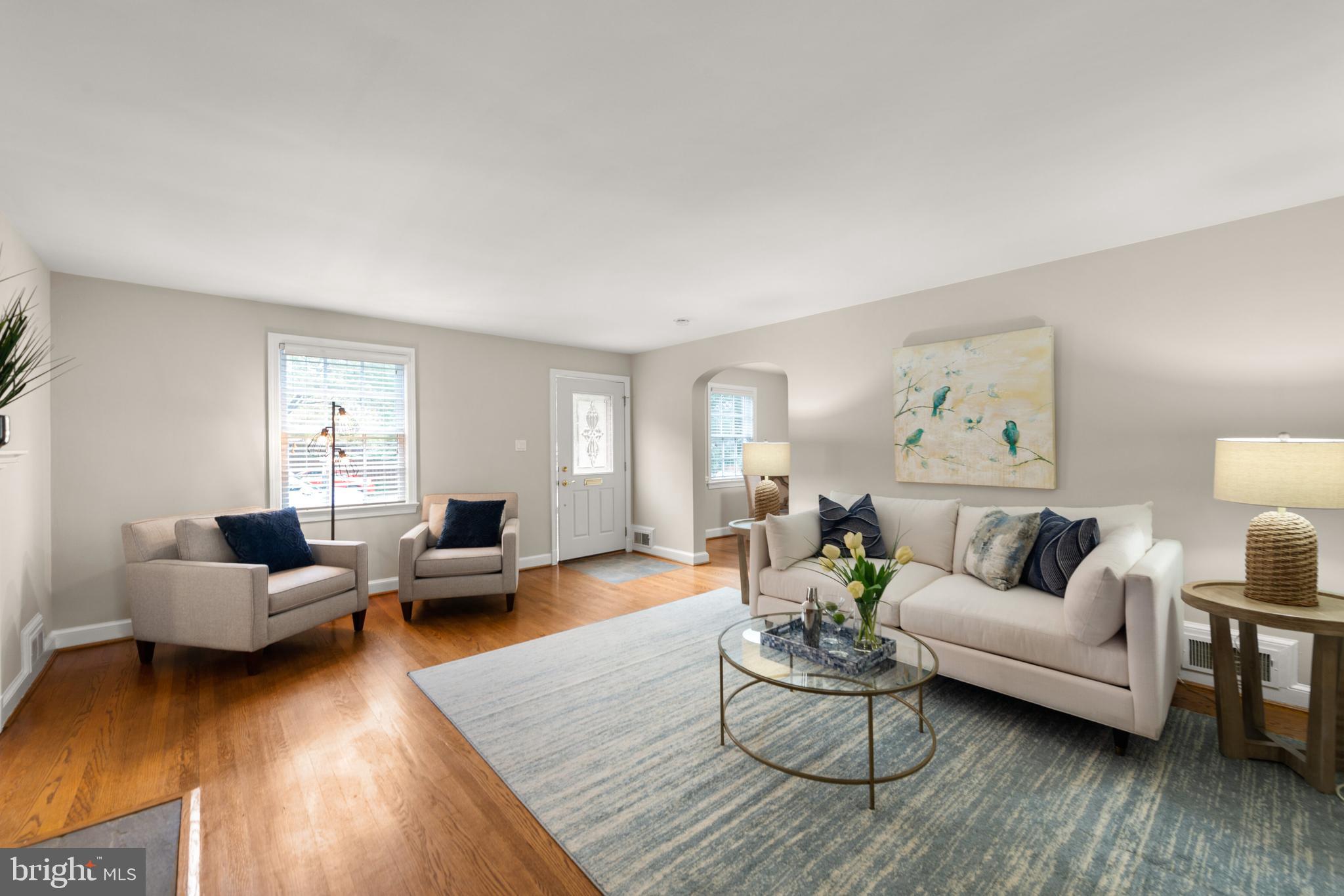 6484 Little Falls Road Arlington, VA 22213 - Photo 21 of 74 Huge living room with hardwood flooring