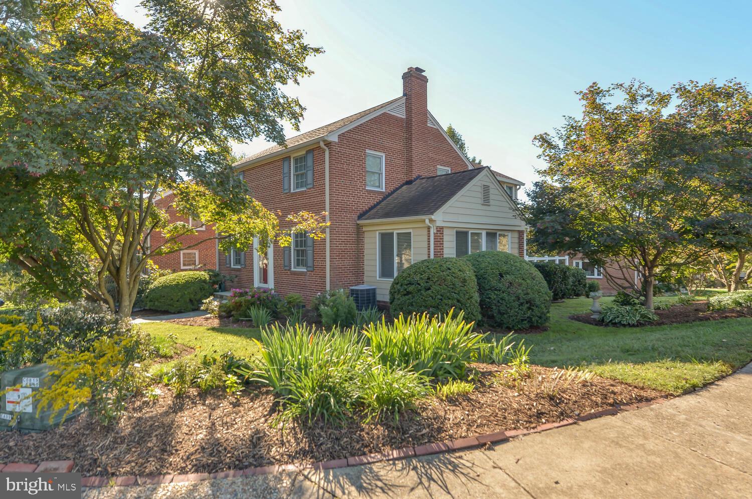 6484 Little Falls Road Arlington, VA 22213 - Photo 4 of 74 Gallery Image 4