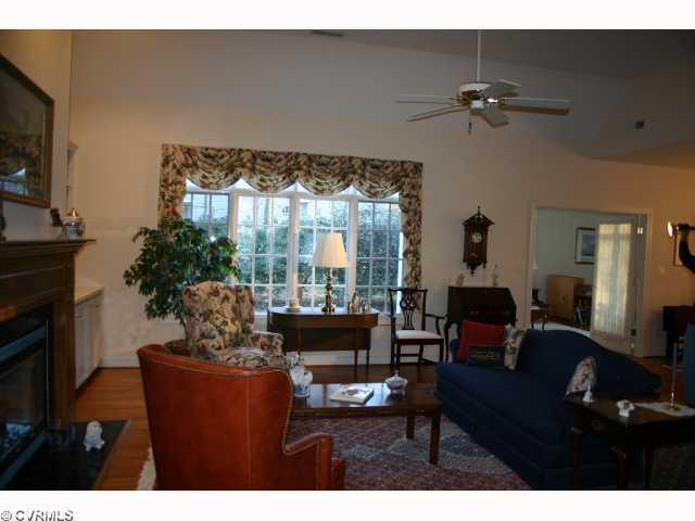 14101 Southshore Road Midlothian, VA 23112 - Photo 3 of 12 Living Room