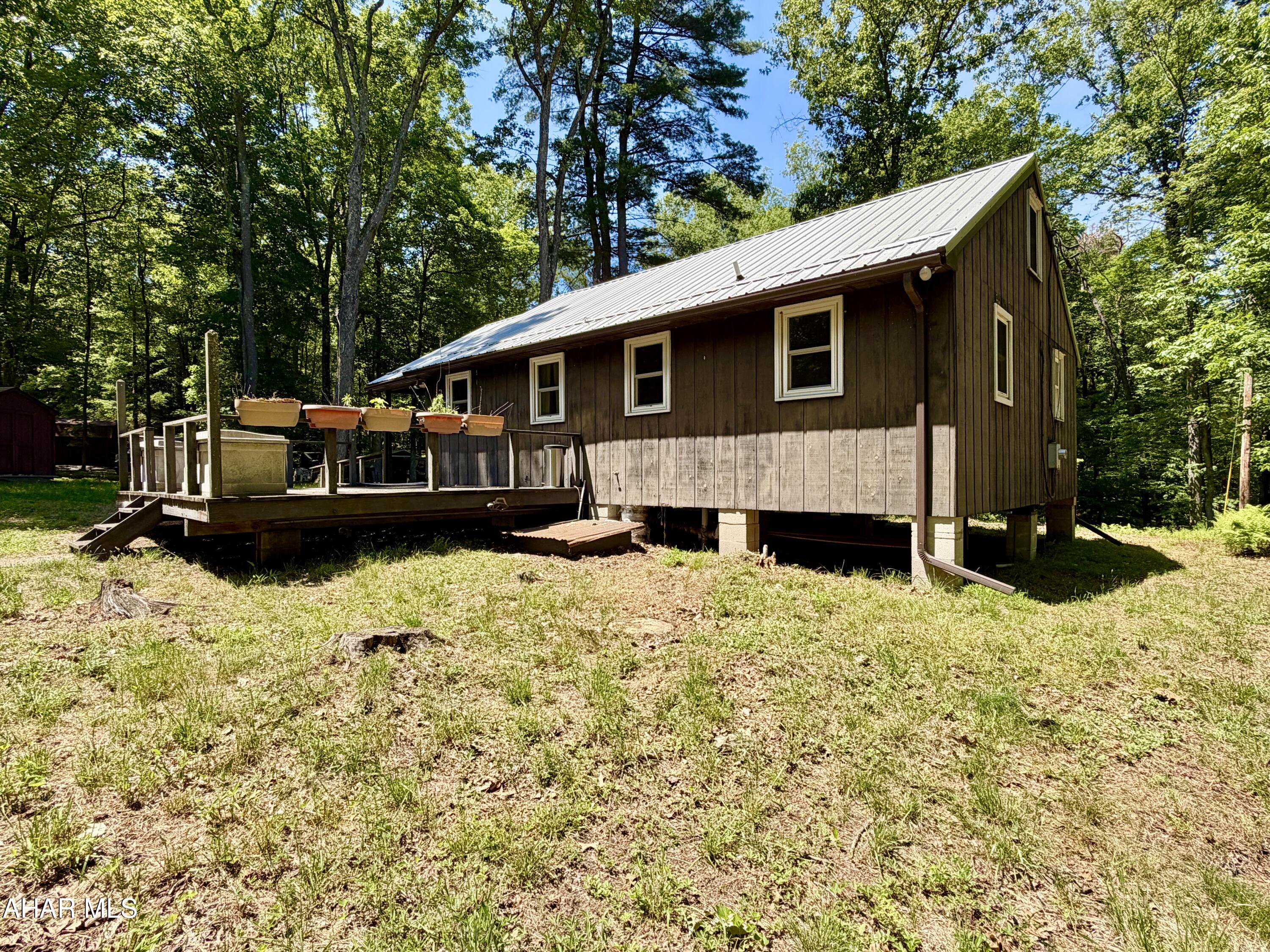 317 Mountainside Road Breezewood, PA 15533 - Photo 7 of 31