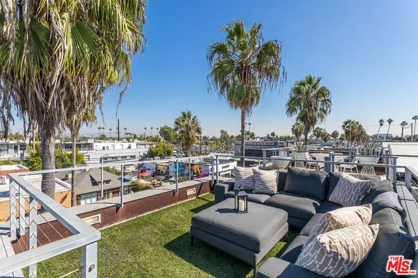 $24,000 | 1212 Abbot Kinney Boulevard, Unit 1, Venice, CA 90291
