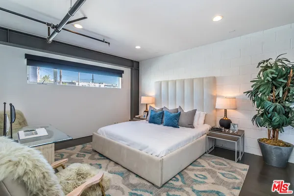 $24,000 | 1212 Abbot Kinney Boulevard, Unit 1, Venice, CA 90291