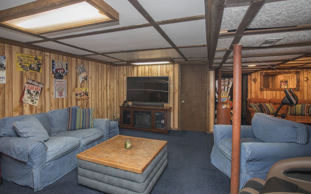372 Norman Street Fall River, MA 02721 - Photo 18 of 23 Gallery Image 18