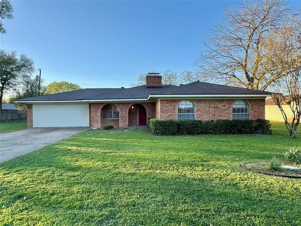 $1,650 | 328 East Johnson Street, Hewitt, TX 76643