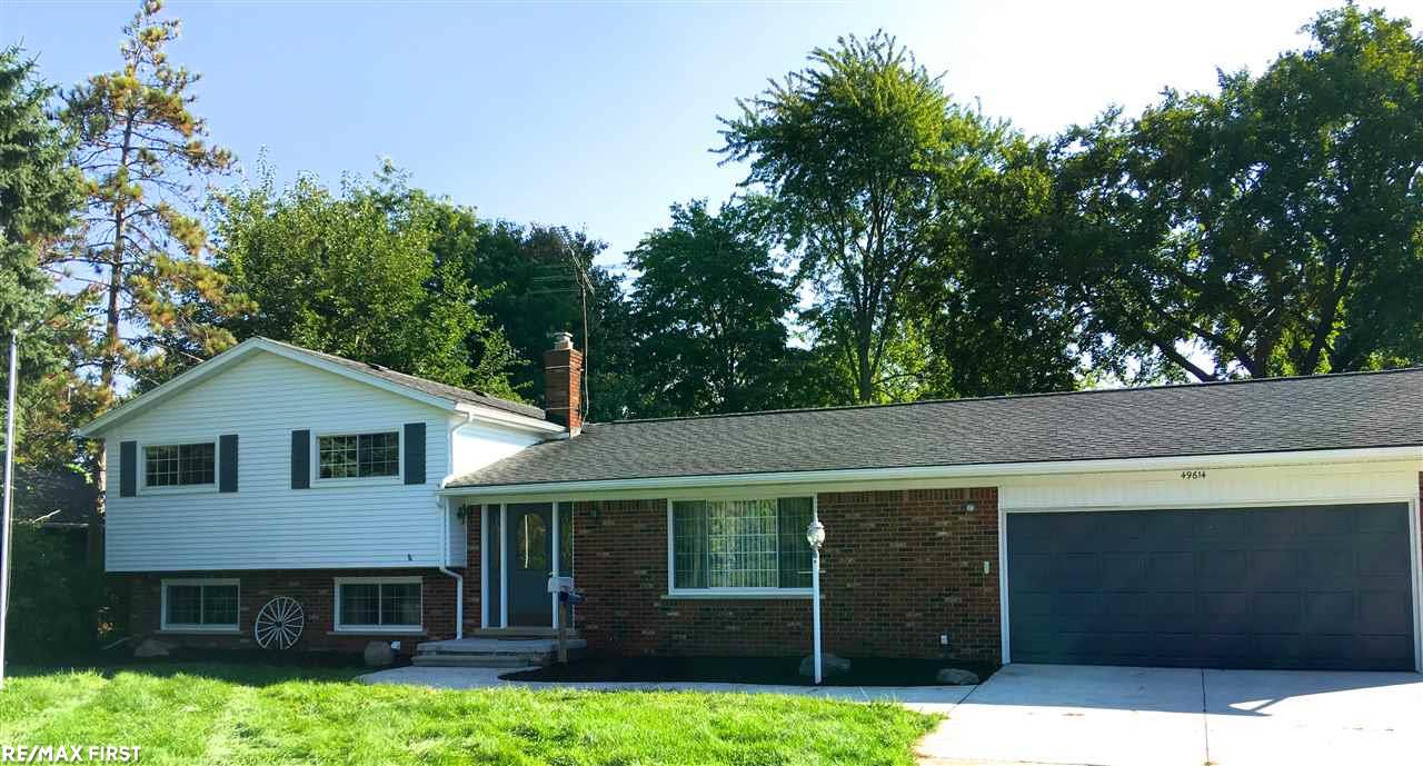 49614 Fairchild Road Macomb, MI 48042 - Photo 1 of 28 Front view