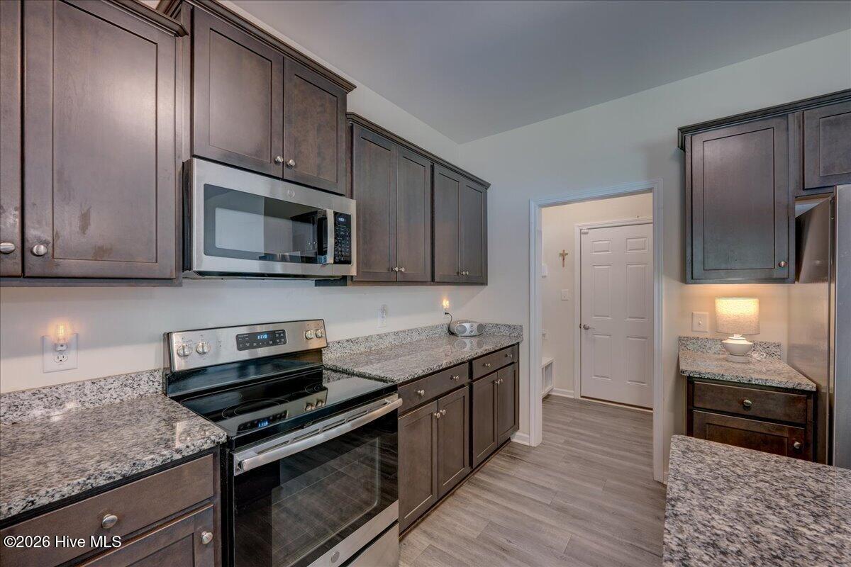 326 Station House Road New Bern, NC 28562 - Photo 12 of 35 Kitchen 3