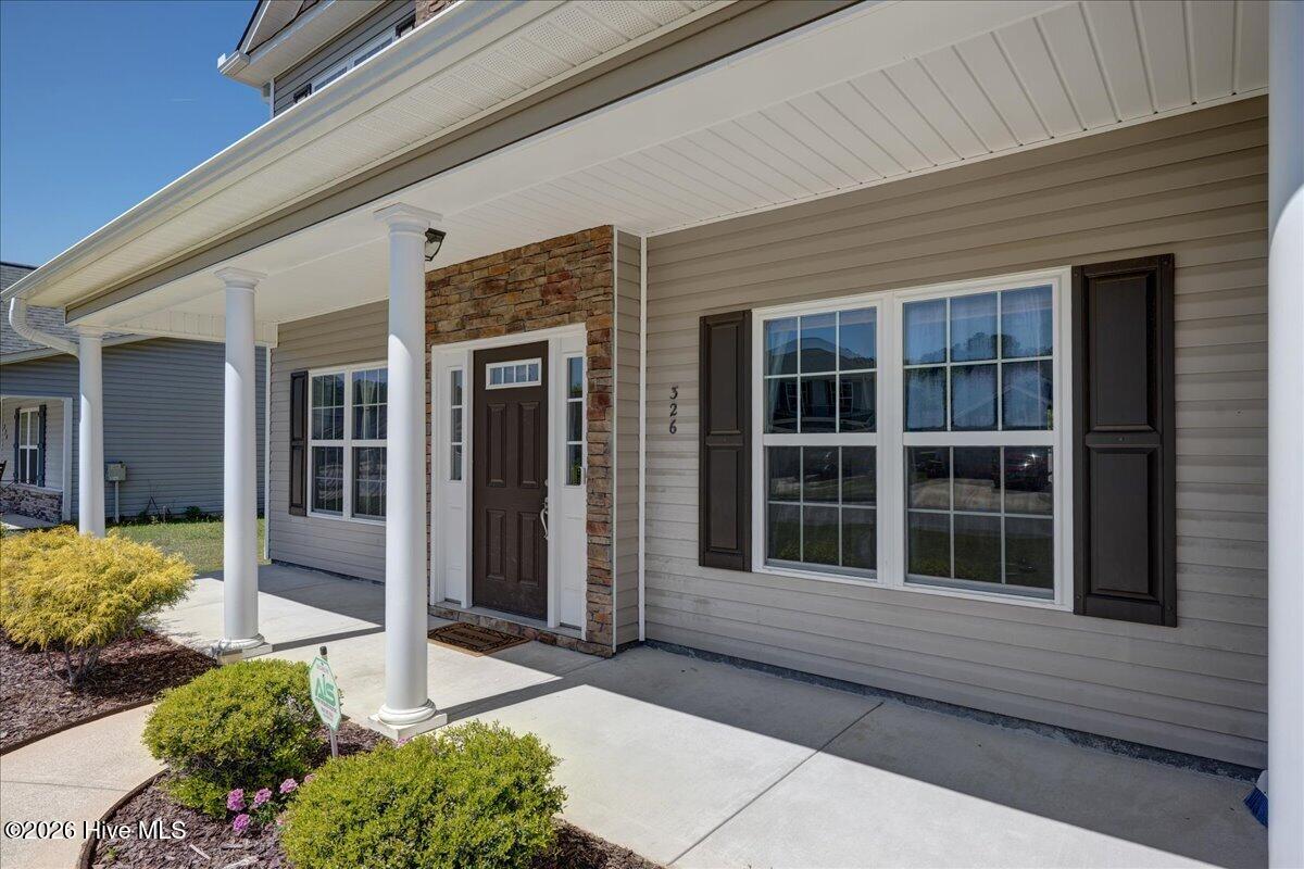 326 Station House Road New Bern, NC 28562 - Photo 3 of 35 Large Front Porch
