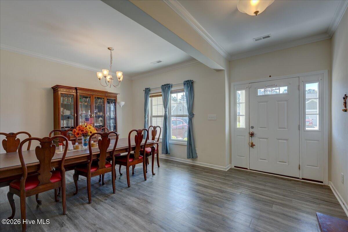 326 Station House Road New Bern, NC 28562 - Photo 4 of 35 Entryway-Foyer