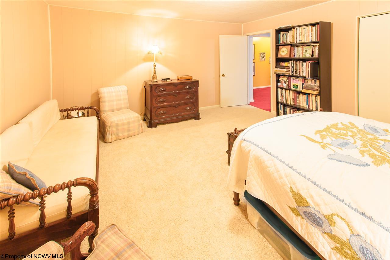 205 Horseshoe Road Morgantown, WV 26508 - Photo 17 of 20 Gallery Image 17