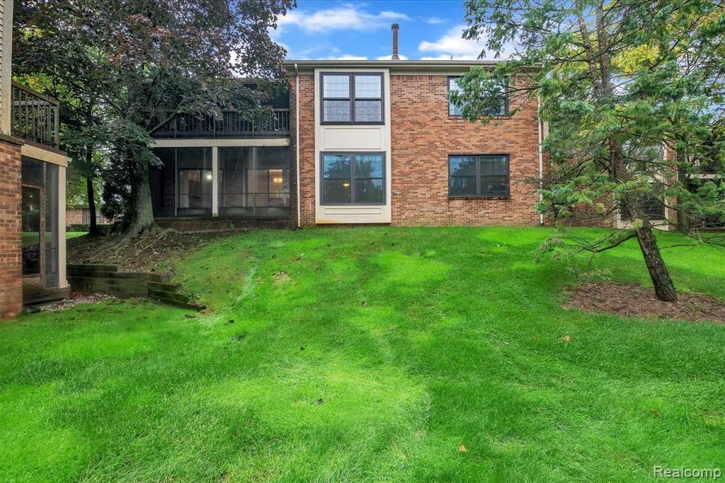 36944 Ridgedale Court, Unit 77 Farmington Hills, MI 48331 - Photo 37 of 38