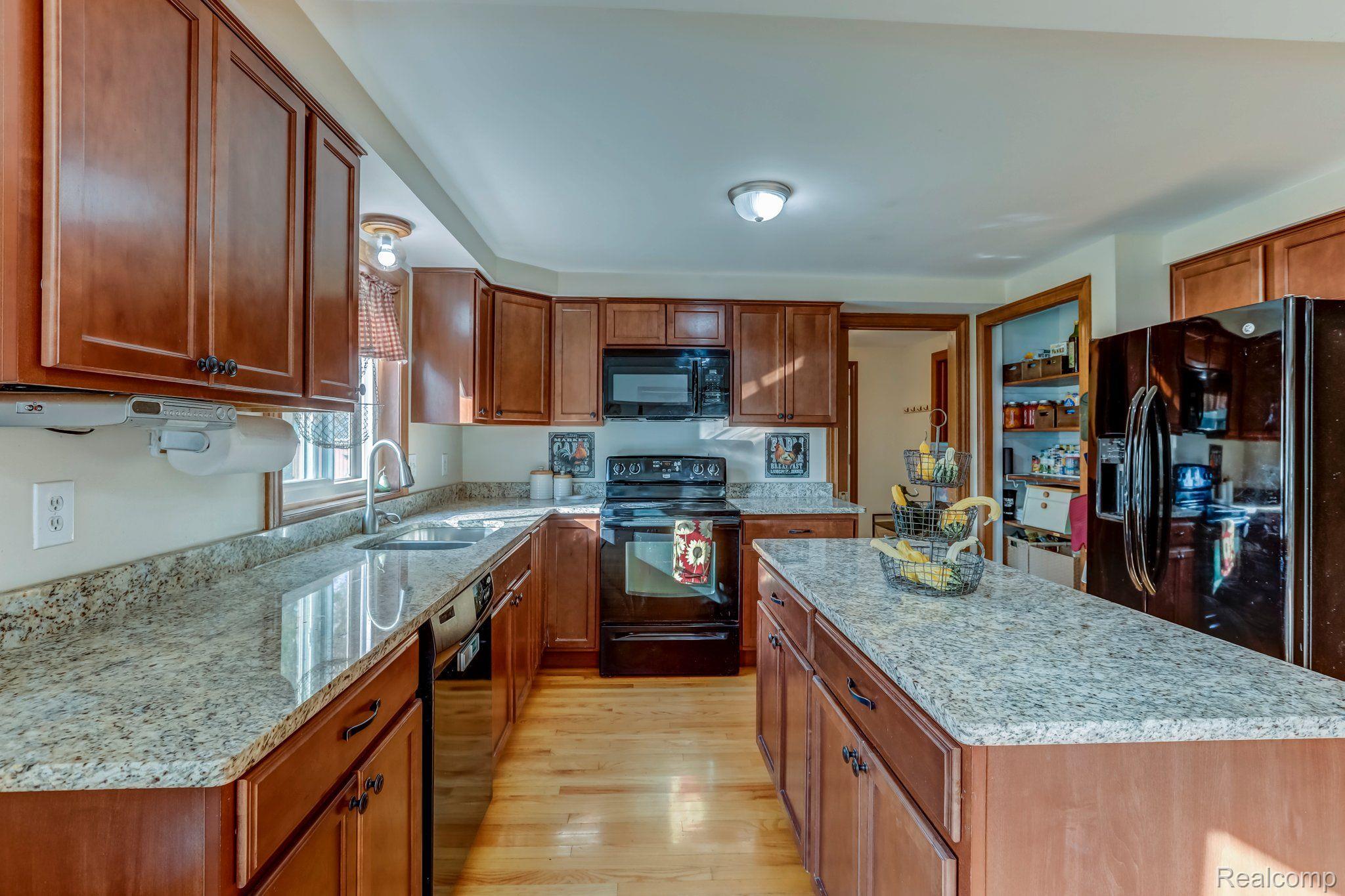 78075 Capac Road Armada, MI 48005 - Photo 12 of 39 Gallery Image 12