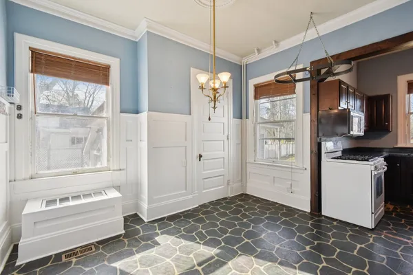$305,000 | 1003 North Chicago Street, Pontiac, IL 61764