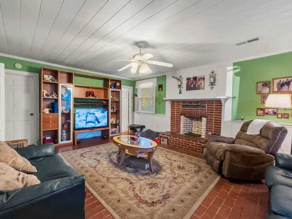 $286,000 | 1104 2nd Avenue, Kingstree, SC 29556