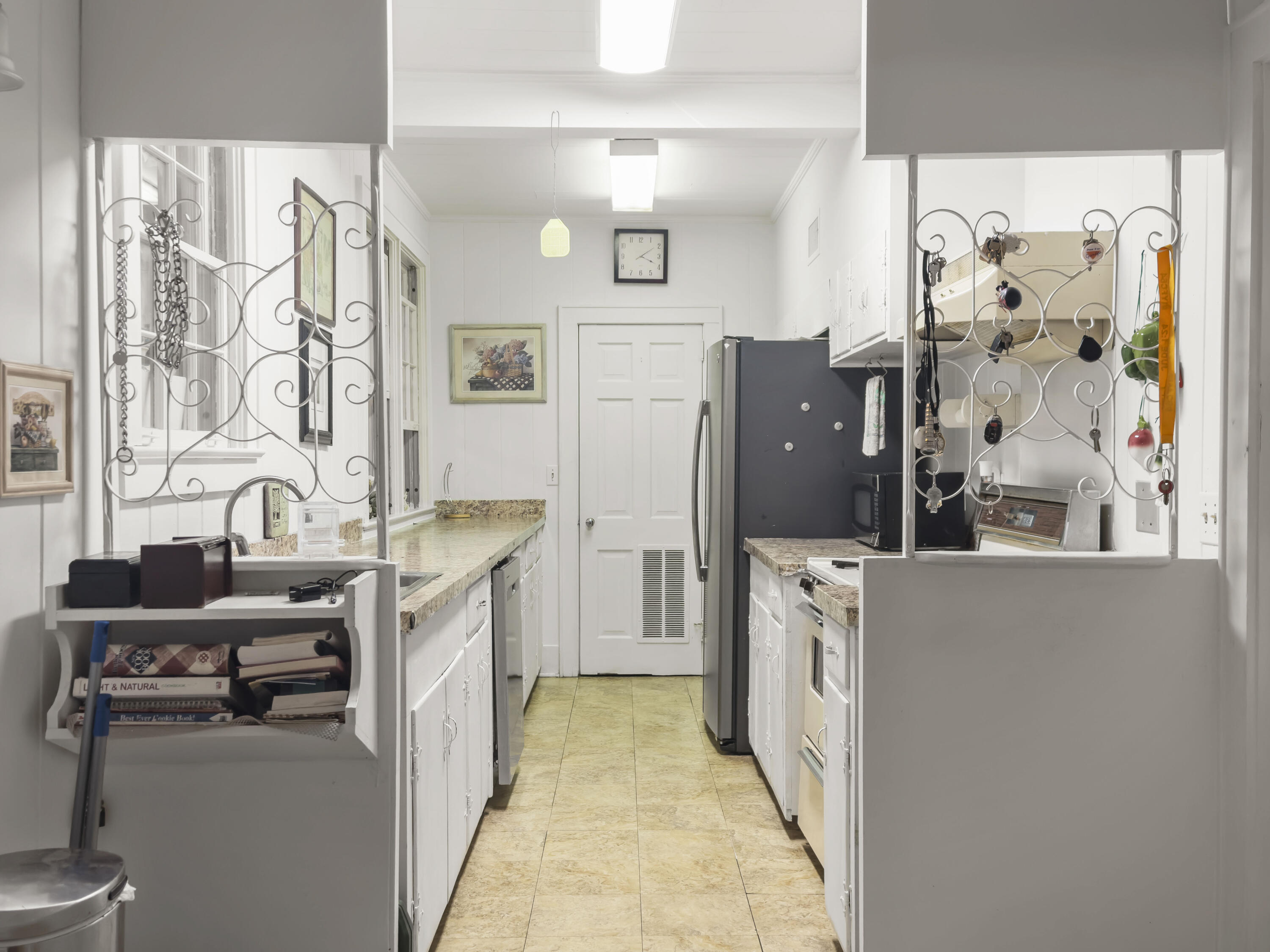 1104 2nd Avenue Kingstree, SC 29556 - Photo 4 of 47 5