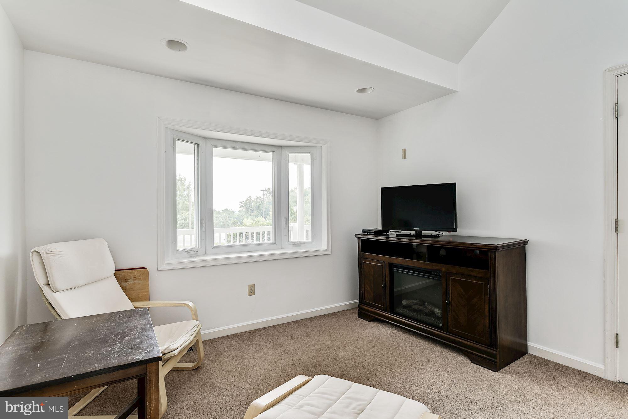 1906 Mountain Road Joppa, MD 21085 - Photo 13 of 30 Sitting Room