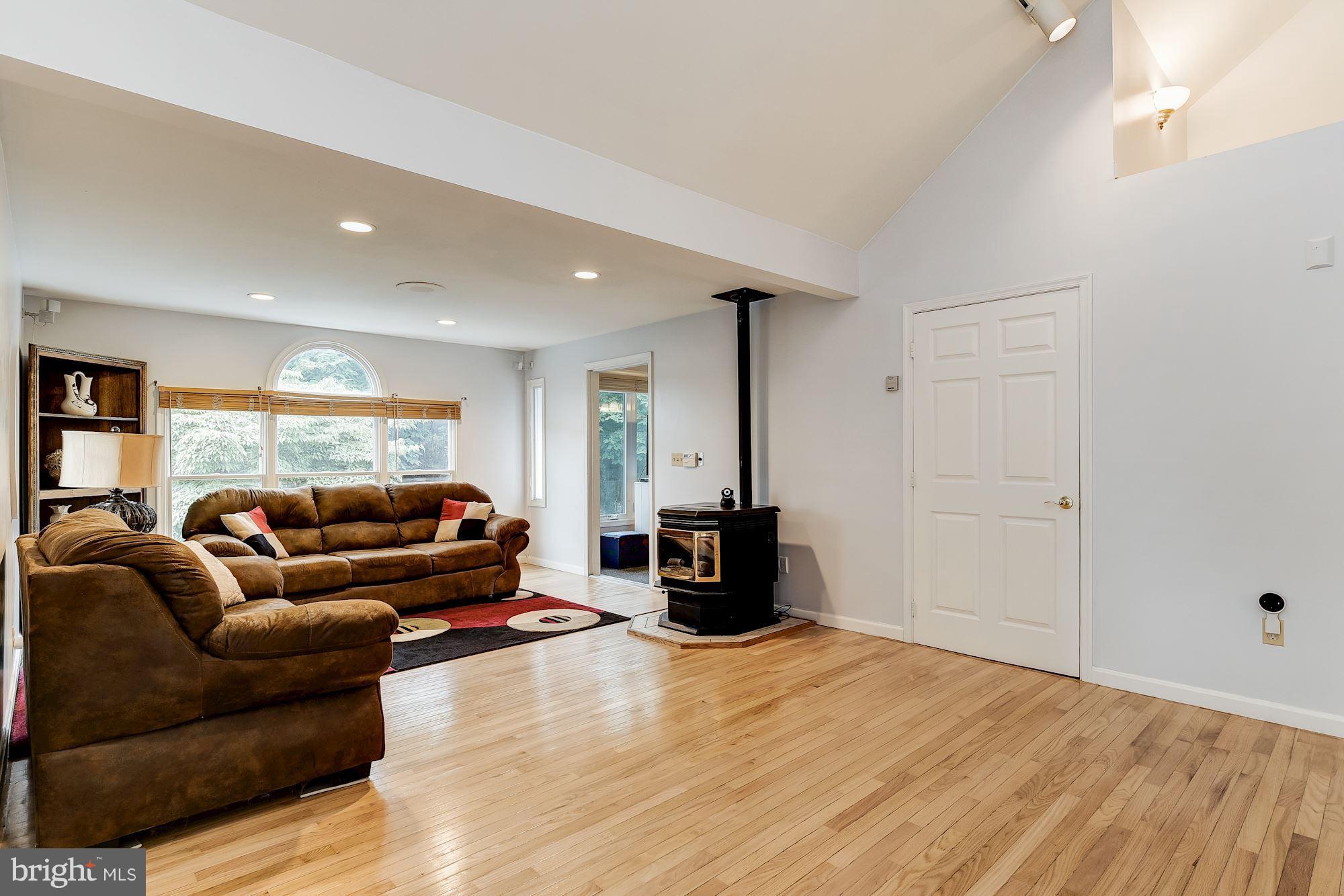 1906 Mountain Road Joppa, MD 21085 - Photo 16 of 30 Family Room