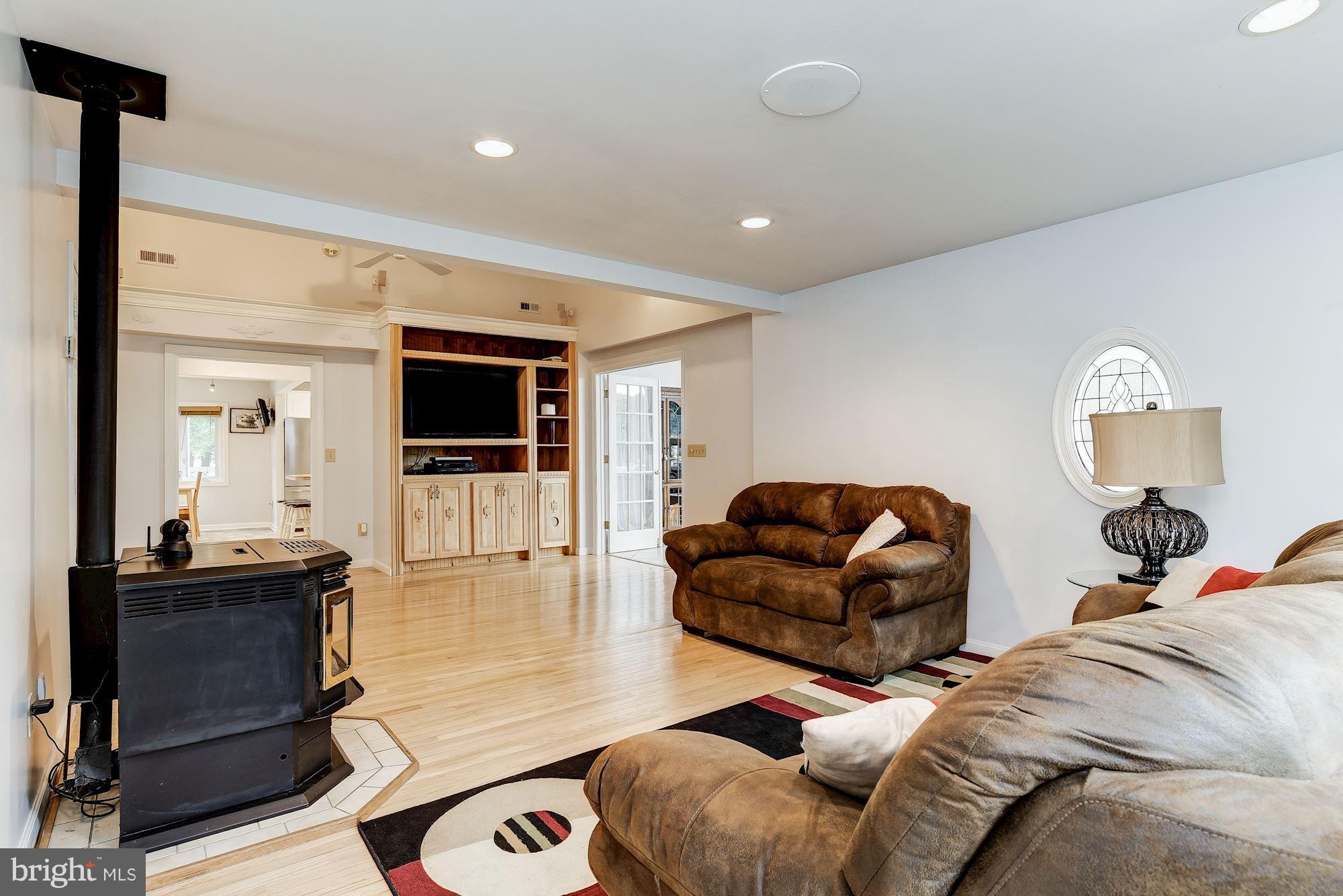 1906 Mountain Road Joppa, MD 21085 - Photo 17 of 30 Family Room