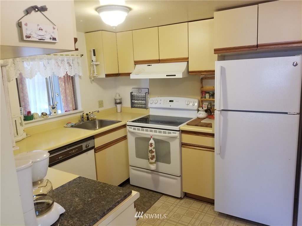 5164 Anderson Road Blaine, WA 98230 - Photo 4 of 15 Gallery Image 4