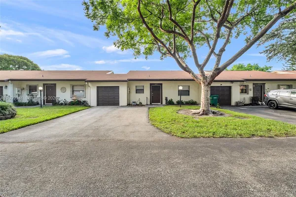 $299,900 | 6633 North Parkway Drive, Unit 57, Margate, FL 33068