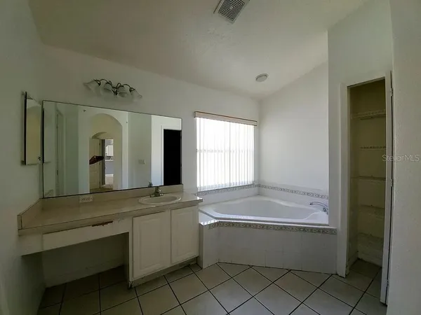 $2,500 | 2953 Marbella Drive, Kissimmee, FL 34744
