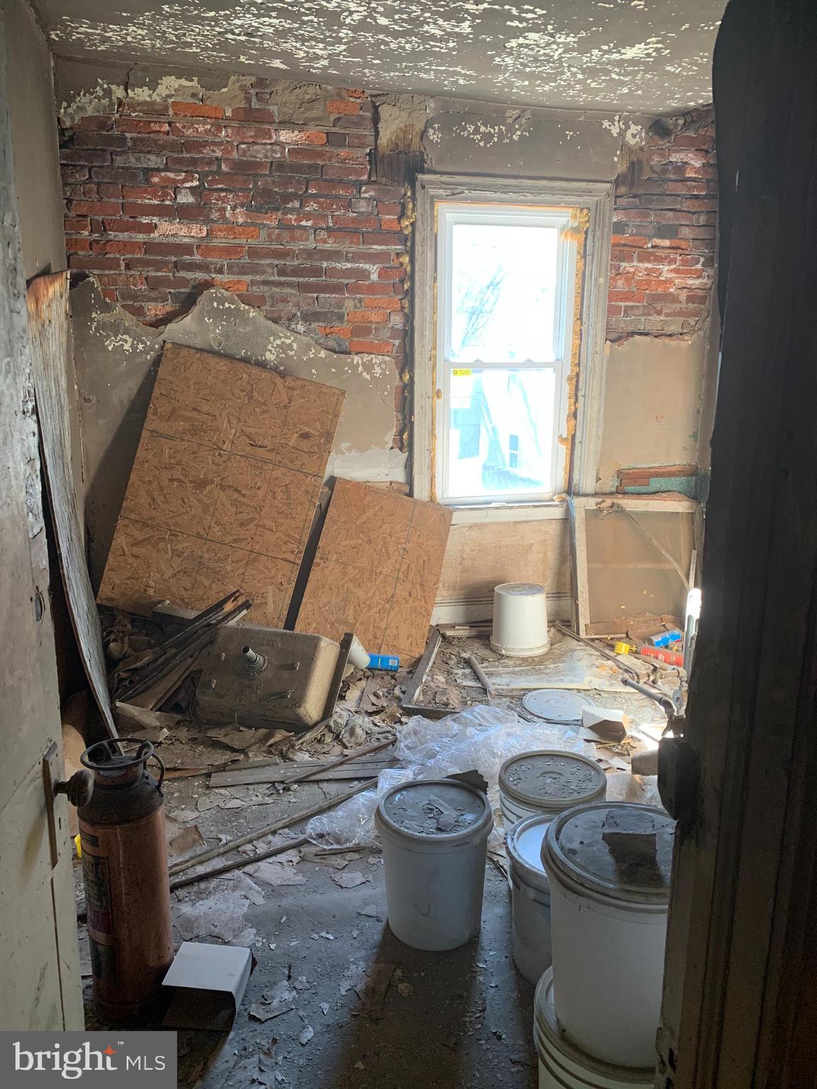 1130 South 15th Street Philadelphia, PA 19146 - Photo 24 of 38 Second Floor-side room