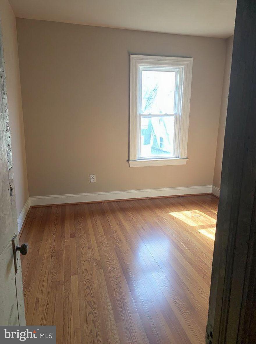 1130 South 15th Street Philadelphia, PA 19146 - Photo 25 of 38 Second Floor - side room-REimagine AI