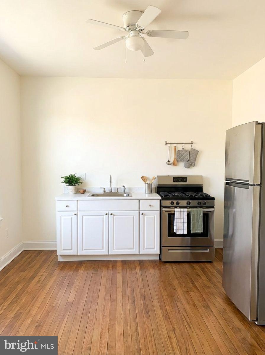 1130 South 15th Street Philadelphia, PA 19146 - Photo 27 of 38 Second Floor - Kitchen-REimagine Home AI