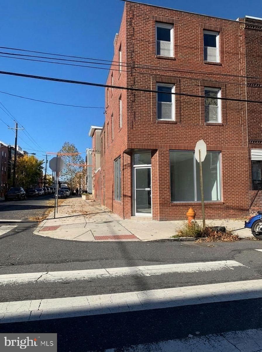1130 South 15th Street Philadelphia, PA 19146 - Photo 4 of 38 1130 S 15th Street
REimagine Home AI