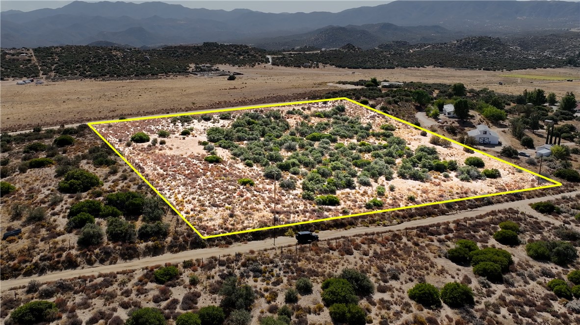 3 Sunset Sage Trail Anza, CA 92539 - Photo 7 of 11 a view of a city