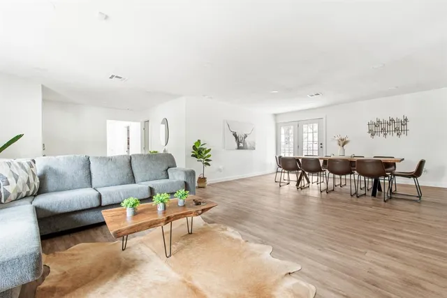 $2,800 | 4252 McComas Road, Haltom City, TX 76117